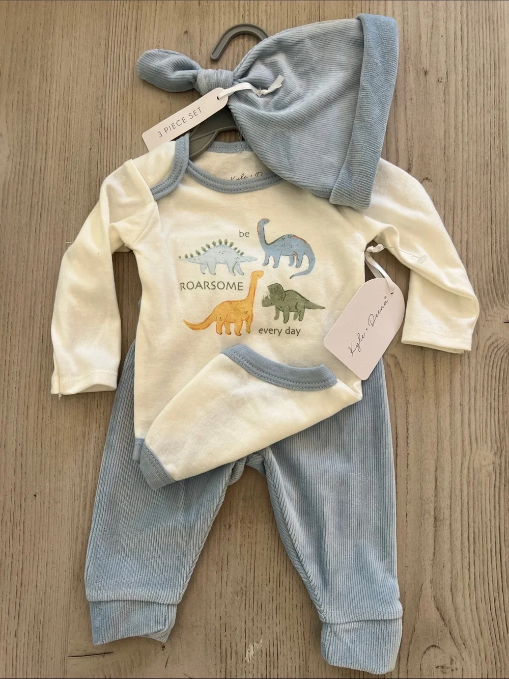 Multi-Pack Baby Bodysuits & Bib Set - Olive Green, Cream, Light Blue